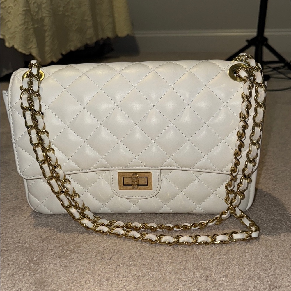 Bagitali White Quilted Chain Bag